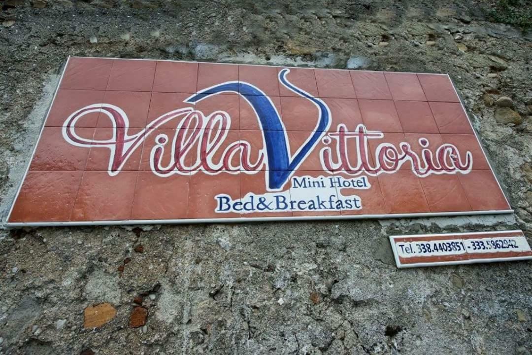 Villa Vittoria Mini Hotelサレルノ エクステリア 写真